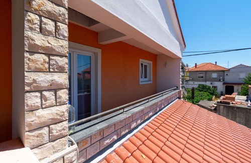 Bibinje Apartment | Three bedroom apartment with terrace and sea view Bibinje, Zadar (A-16188-a)
