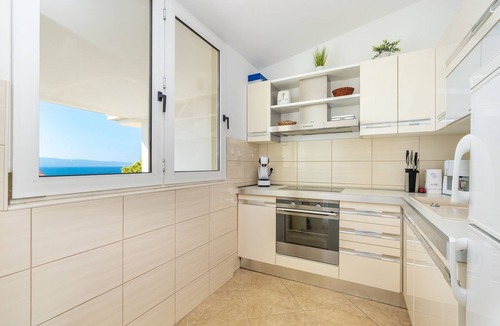 Duce Apartment | Three bedroom apartment with terrace and sea view Duće, Omiš (A-946-a)