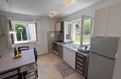 Cove Tri Zala (Zrnovo) Apartment | Three bedroom apartment with balcony and sea view Korčula (A-21883-a)