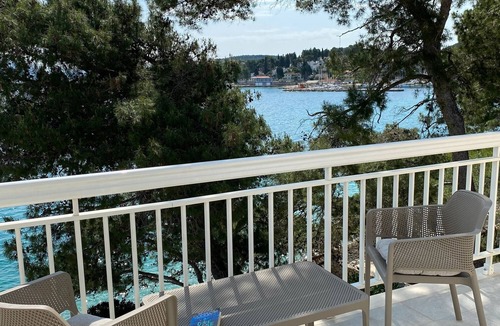 Lumbarda Apartment | Three bedroom apartment near beach Lumbarda, Korčula (A-135-a)