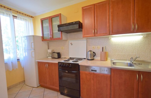 Njivice Apartment | Three bedroom apartment with terrace Njivice, Krk (A-20468-a)