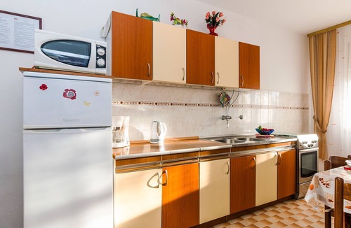 Privlaka Apartment | Three bedroom apartment with balcony Privlaka, Zadar (A-5747-a)
