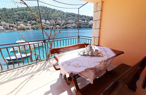 Brna Apartment | Three bedroom apartment near beach Brna, Korčula (A-4463-a)