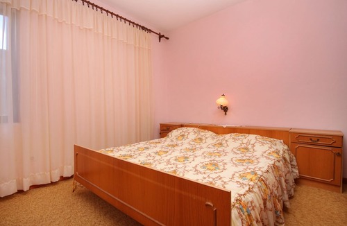 Brna Apartment | Three bedroom apartment near beach Brna, Korčula (A-9187-a)