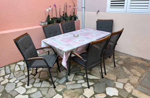Brna Apartment | Three bedroom apartment near beach Brna, Korčula (A-9221-a)