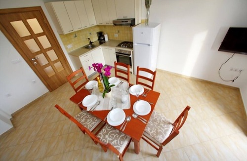 Sukosan Apartment | Three bedroom apartment with balcony Sukošan, Zadar (A-16641-b)