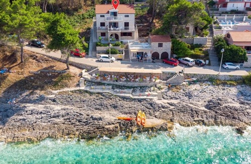Prigradica Apartment | Three bedroom apartment near beach Prigradica, Korčula (A-20871-a)