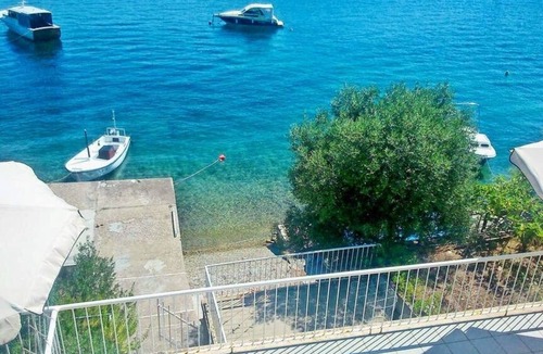 Cove Tri Zala (Zrnovo) Apartment | Three bedroom apartment near beach Korčula (A-14612-a)