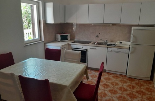 Lopar Apartment | Three bedroom apartment with terrace and sea view Lopar, Rab (A-23747-a)