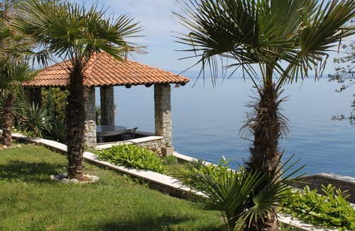 Medveja Apartment | Three bedroom apartment near beach Medveja (Opatija) (A-7722-a)