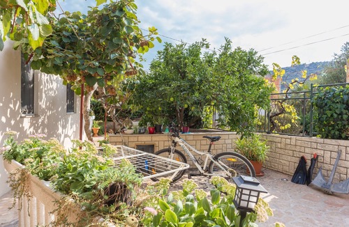 Marina Apartment | Three bedroom apartment with terrace Marina (Trogir) (A-5953-b)