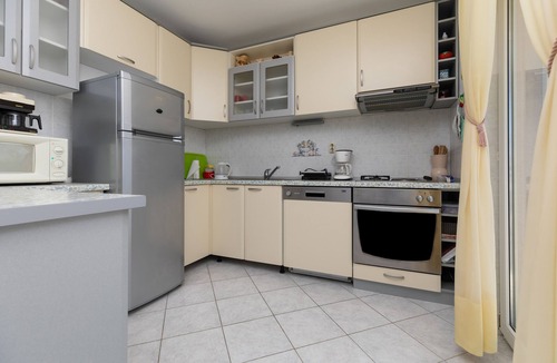 Mimice Apartment | Three bedroom apartment with balcony and sea view Mimice, Omiš (A-2805-b)