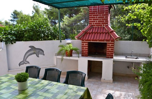 Mirce Apartment | Three bedroom apartment with terrace Mirca, Brač (A-2886-a)