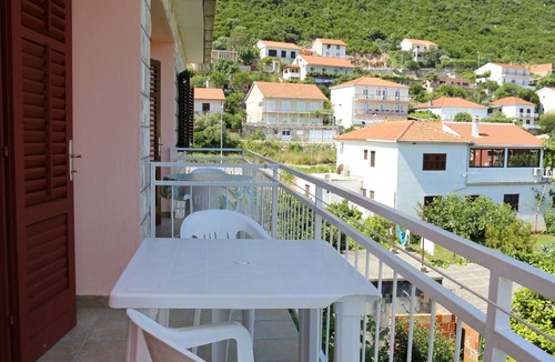 Trpanj Apartment | Three bedroom apartment with balcony Trpanj, Pelješac (A-10148-a)