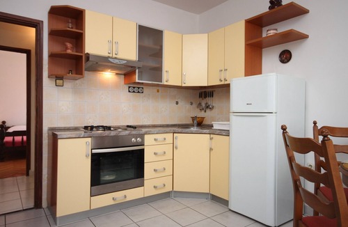 Vodice Apartment | Three bedroom apartment with terrace Vodice (A-6452-a)