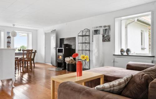 Rendbjerg Apartment | Three-Bedroom Apartment In Broager