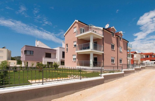 Tribunj Apartment | Three-Bedroom Apartment in Tribunj
