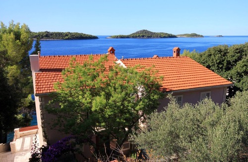 Prizba Apartment | Three bedroom apartment near beach Prižba, Korčula (A-176-b)