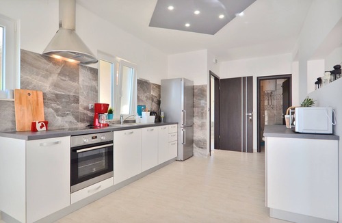 Prizba Apartment | Three bedroom apartment near beach Prižba (Korčula) (A-14499-b)