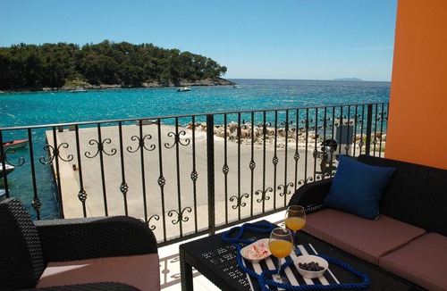 Prizba Apartment | Three bedroom apartment near beach Prižba (Korčula) (A-14499-b)