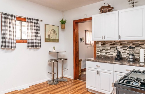 Buffalo Apartment | Three bedroom apartment in Buffalo & Niagara region 🌊