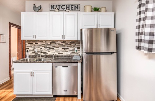 Buffalo Apartment | Three bedroom apartment in Buffalo & Niagara region 🌊