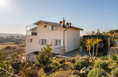 Lopar Apartment | Three bedroom apartment with terrace and sea view Lopar, Rab (A-14070-d)