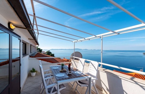 Zavalatica Apartment | Three bedroom apartment with terrace and sea view Zavalatica, Korčula (A-547-c)