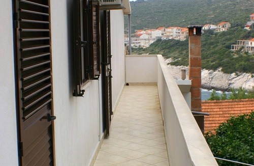 Zavalatica Apartment | Three bedroom apartment with terrace and sea view Zavalatica, Korčula (A-547-c)
