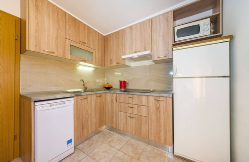 Nin Apartment | Three bedroom apartment with terrace Nin, Zadar (A-10414-a)