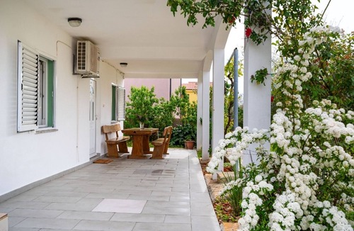 Nin Apartment | Three bedroom apartment with terrace Nin, Zadar (A-10414-a)