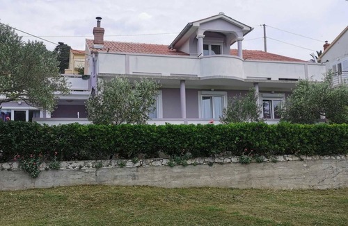 Suha Punta Apartment | Three bedroom apartment with terrace Kampor, Rab (A-4985-a)