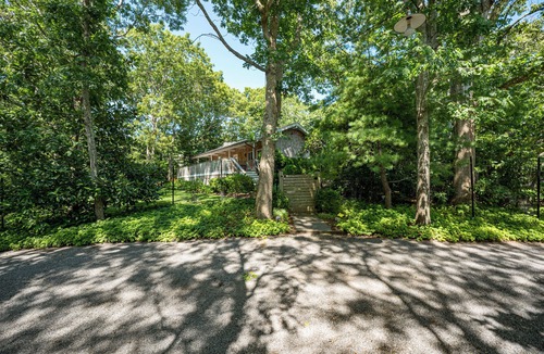 Lion Head Beach House | Three Bedroom Beach House with Pool & Walkable Private Beach