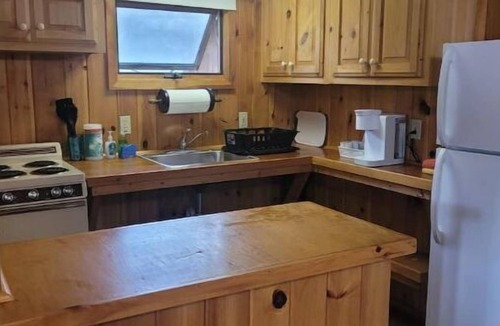 Wolfeboro Cabin | Three bedroom Cabin on Rust Pond Beach