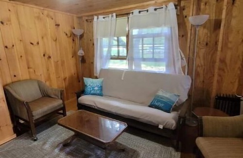 Wolfeboro Cabin | Three bedroom Cabin on Rust Pond Beach
