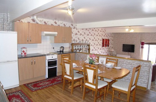 Llandwrog Cottage | Three Bedroom Cottage, Outside Caernarfon