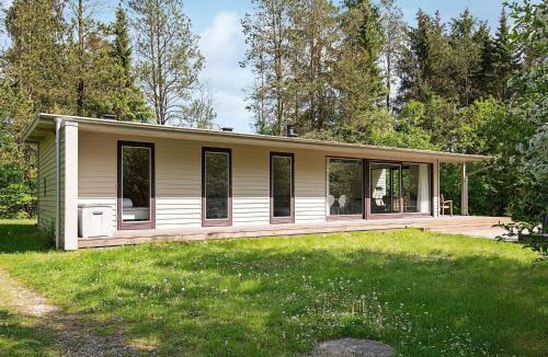 Bording House | Three-Bedroom Holiday home in Bording 3