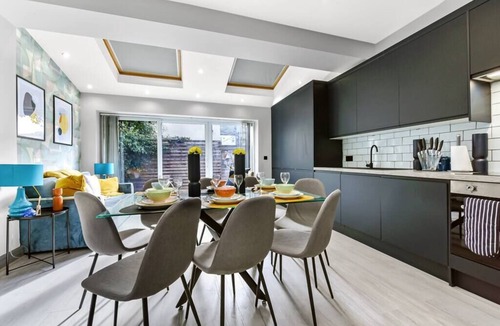 Southfield House | Three Bedroom Home - Perfect for Large Groups