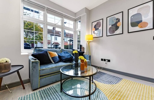 Southfield House | Three Bedroom Home - Perfect for Large Groups