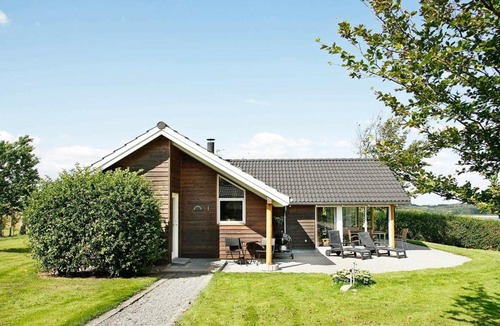 Vester Grønning House | Three-Bedroom Holiday home in Roslev 7