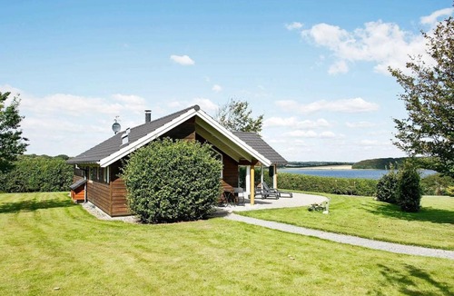 Vester Grønning House | Three-Bedroom Holiday home in Roslev 7