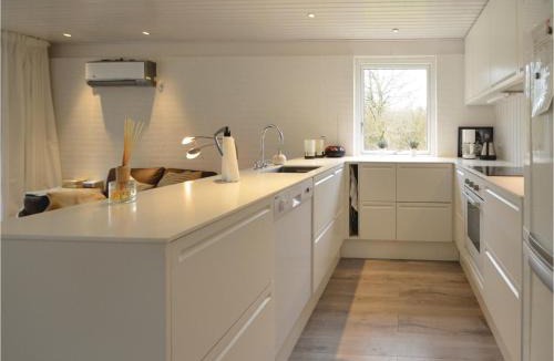 Sillerslev House | Three-Bedroom Holiday Home In Oster Assels