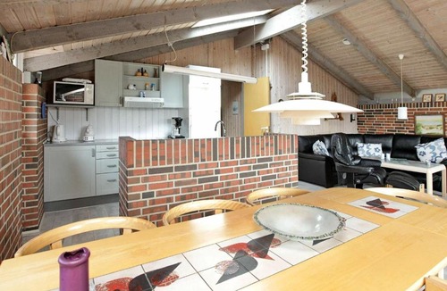 Henne Strand House | Three-Bedroom Holiday home in Henne 13