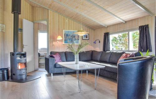 Nørre Lyngvig House | Three-Bedroom Holiday Home In Hvide Sande