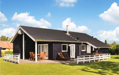 Skovmose House | Three-Bedroom Holiday Home In Sydals