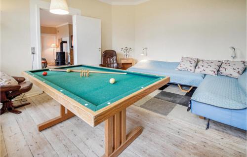 Sakskobing House | Three-Bedroom Holiday Home In Sakskobing