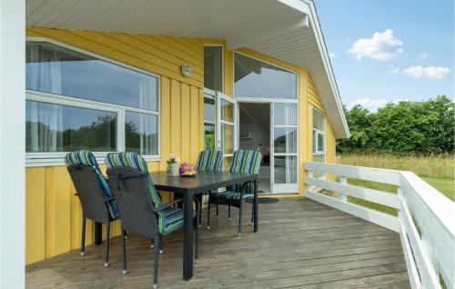 Spodsbjerg House | Three-Bedroom Holiday Home In Rudkobing