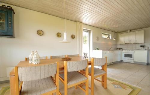 Hurup Thy House | Three-Bedroom Holiday Home In Hurup Thy
