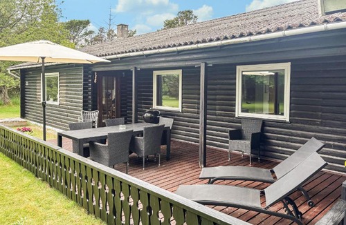 Tversted House | Three-Bedroom Holiday Home In Bindslev