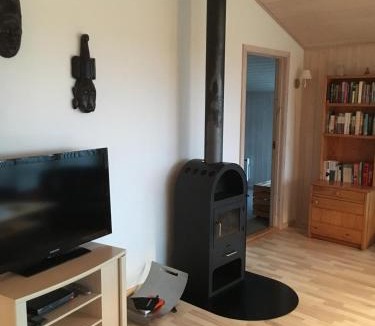 Øer Strand House | Three-Bedroom Holiday Home in Ebeltoft